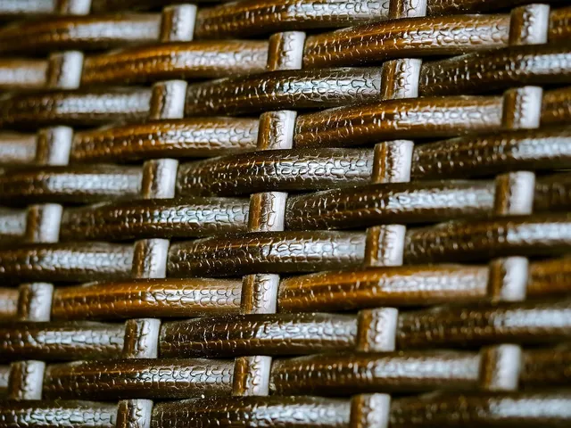 Cos tip rattan pentru rufe uscate