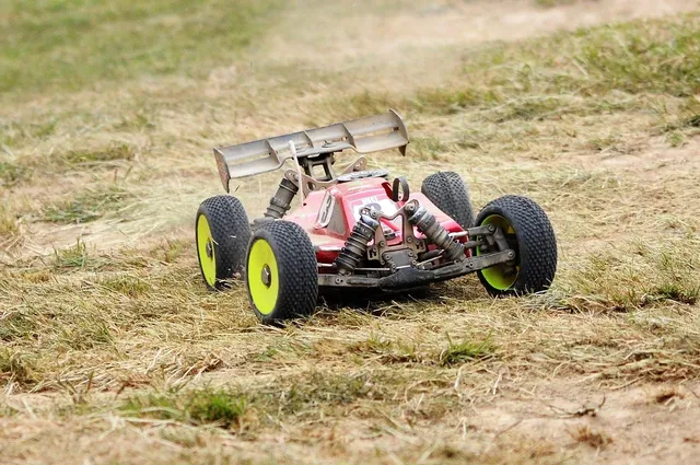 Jeep Cu Acumulator RC 4 Motoare 12V