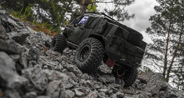 Jeep Cu Acumulator RC 4 Motoare 12V