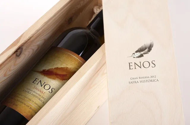 Suport din lemn in forma de butoi pentru 4 sticle de vin